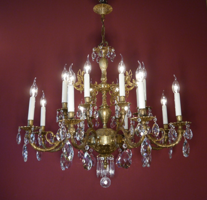 16 lights large brass chandelier figural lot crystal