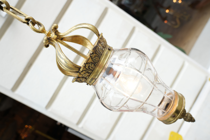 Preview: Antike französische Hängelampe aus Bronze & geschliffenem Glas – Louis XVI Stil