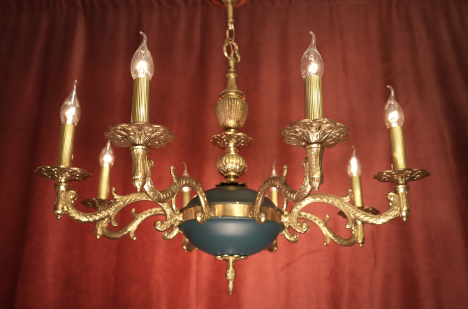 schöner Empire Kronleuchter seltene Farblackierung 8 flammig