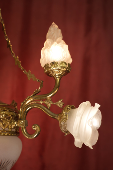 wunderschöne alte Messing Lampe 7 flammig glänzend satiniertes Glaswerk