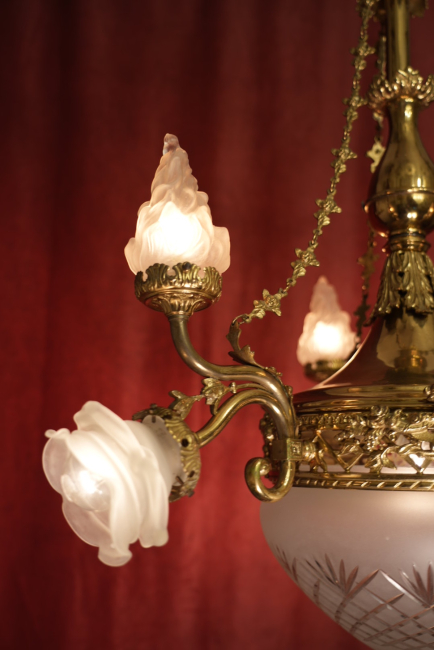 wunderschöne alte Messing Lampe 7 flammig glänzend satiniertes Glaswerk