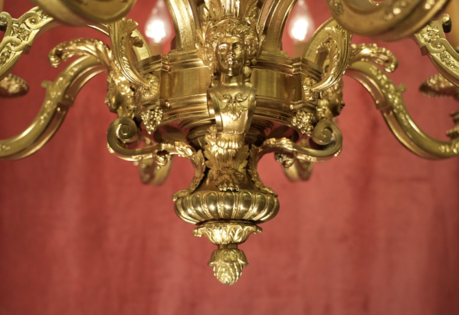 wunderschöner antiker Mazazin Kronleuchter Bronze 8 flammig