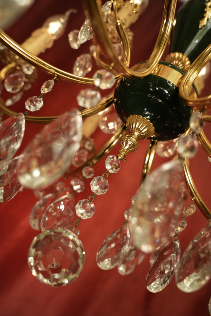 wunderschöner französischer Lüster Goldbronze und Grünlack 12 flammig