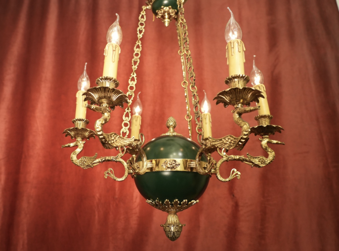 Preview: hoher Empire Kronleuchter figürlich dunkler Grünlack Messing