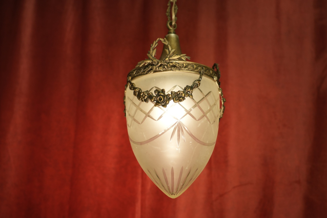 großer Jugendstil Tropfen Kronleuchter Leuchter Messing satiniertes Glas