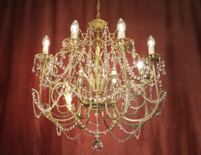 schöner mittelgroßer Strass-Kristall-Lüster Goldbronze 8 flammig