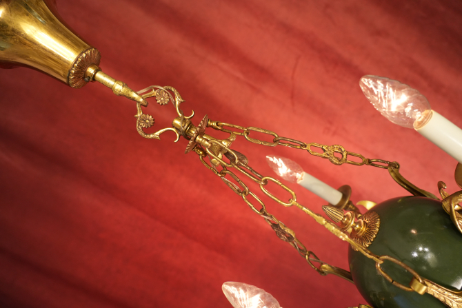 Preview: Beautiful 3-light Empire chandelier in green lacquer with figurative design