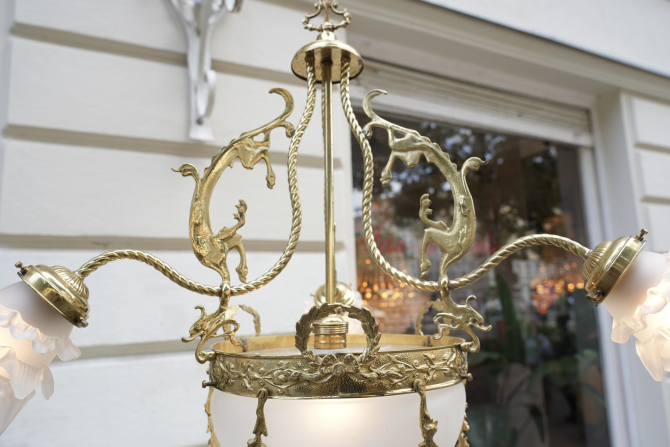 Französischer Jugendstil-Kronleuchter aus Messing mit großer Glasschale