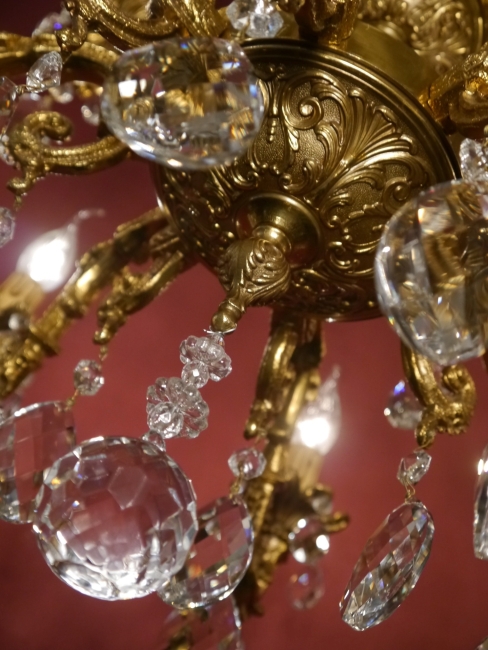 Preview: massiver hoher Putten Kronleuchter üppig Kristallbehang