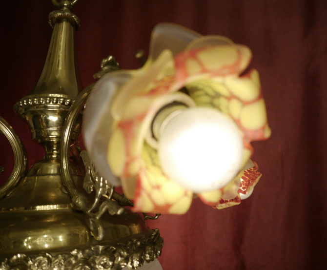 Beautiful Italian ceiling lamp, brass, red and yellow rose petal bowls, all original, Berlin