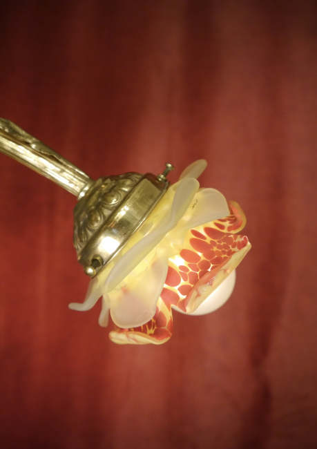 Beautiful Italian ceiling lamp, brass, red and yellow rose petal bowls, all original, Berlin