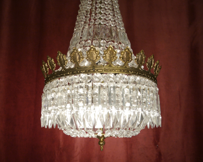 Preview: schöner mittelgroßer italienischer Kristall Korblüster Kronleuchter 6 flammig Berlin