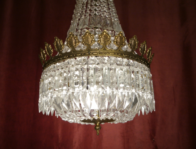 Preview: schöner mittelgroßer italienischer Kristall Korblüster Kronleuchter 6 flammig Berlin