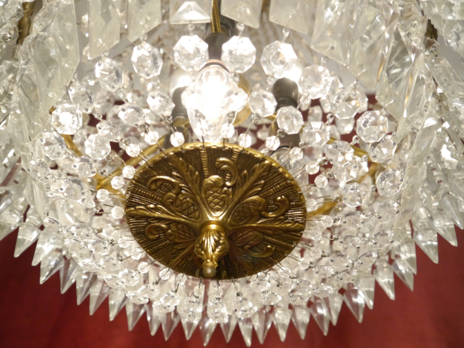 schöner mittelgroßer italienischer Kristall Korblüster Kronleuchter 6 flammig Berlin