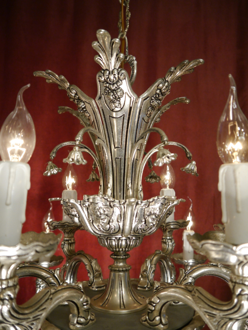 Preview: Imposanter 12-flammiger Kronleuchter, zweistöckig, massiv Messing mit Nickeloberfläche – Rokoko- & Barockinspiriert