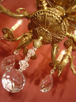 Preview: erlesener alter Kronleuchter seltene Form und Ornamente