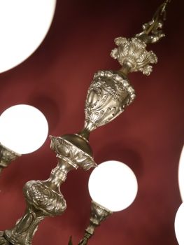 Preview: "Drachen" Kronleuchter alt vernickelt feines Opalglas, Blickfang!