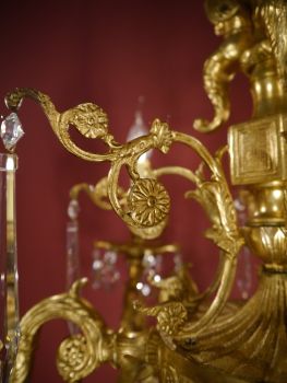 spanischer Kronleuchter ägyptischen Figuren Goldbronze
