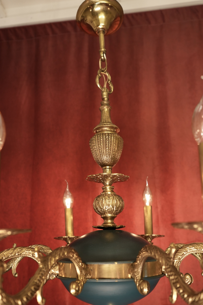 schöner Empire Kronleuchter seltene Farblackierung 8 flammig