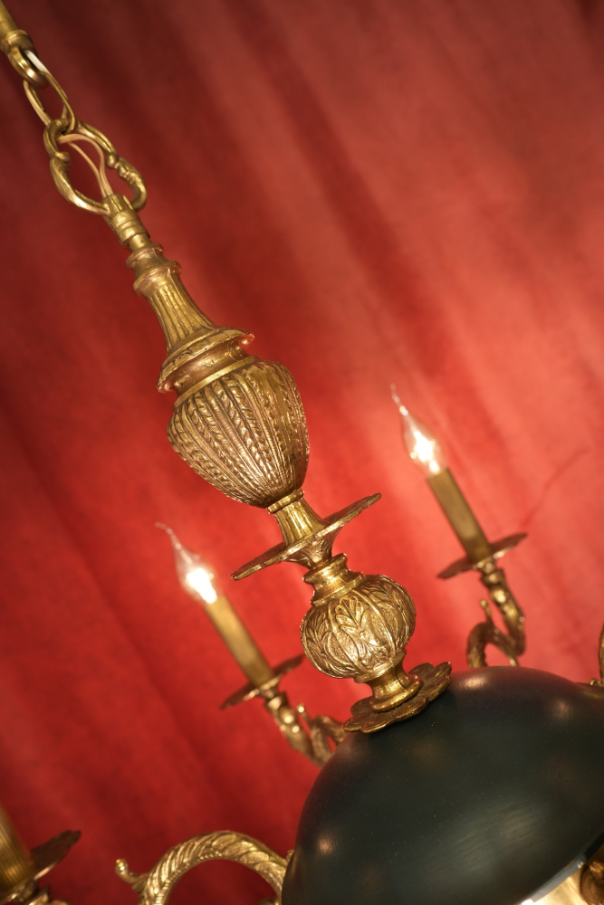 schöner Empire Kronleuchter seltene Farblackierung 8 flammig