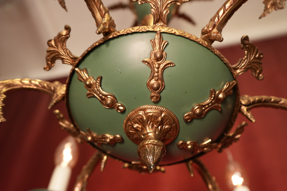 zarter kleiner Empire Kronleuchter Grünlack nicht lange im Umlauf