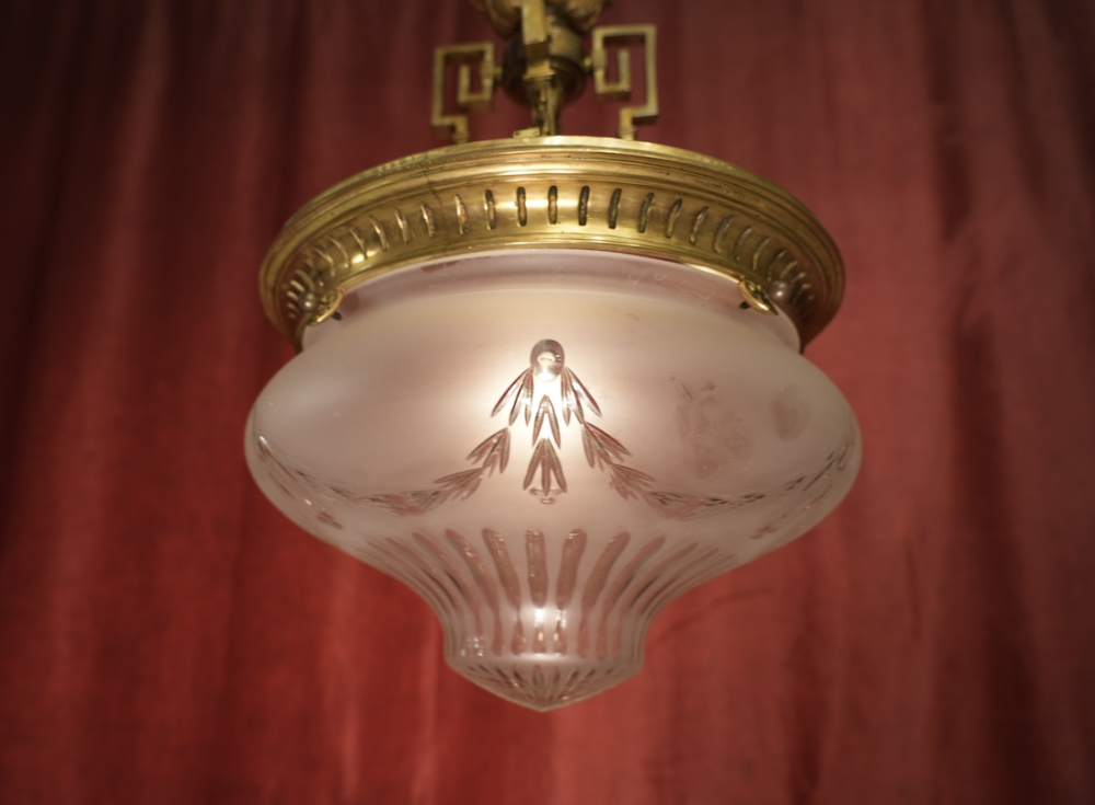 massive antike Bronze Lampe einflammig schöne Glashaube