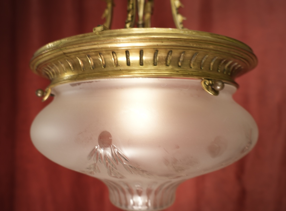 massive antike Bronze Lampe einflammig schöne Glashaube