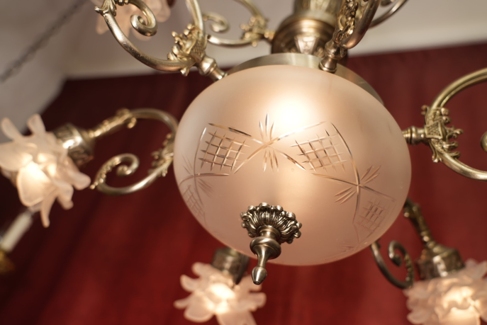 alte Jugendstil Lampe in Nickel silber Rosenblattschalen