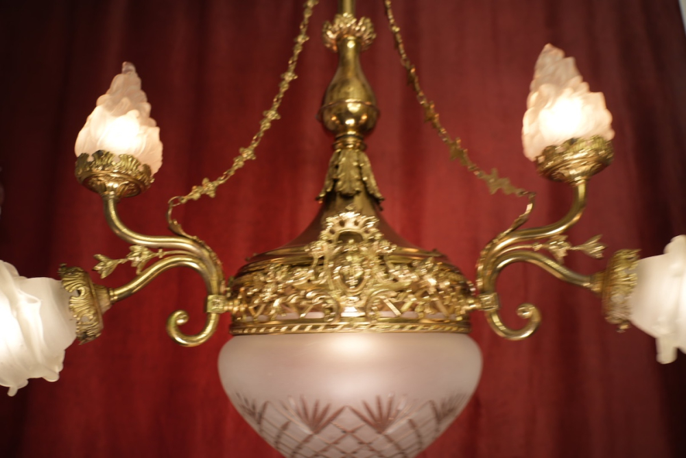 wunderschöne alte Messing Lampe 7 flammig glänzend satiniertes Glaswerk