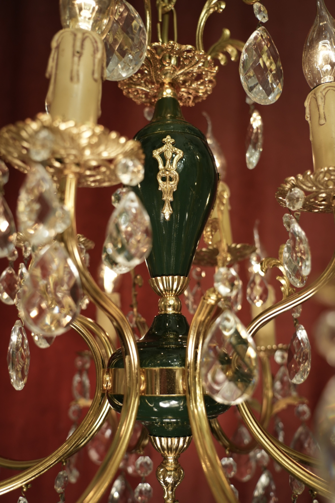 wunderschöner französischer Lüster Goldbronze und Grünlack 12 flammig