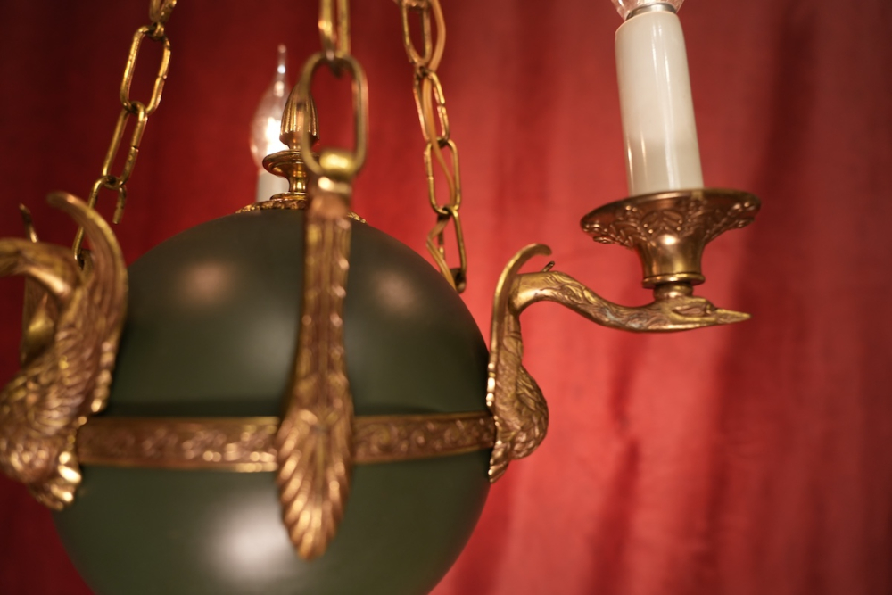 3 flammiger schöner Empire Kronleuchter Grünlack figürlich