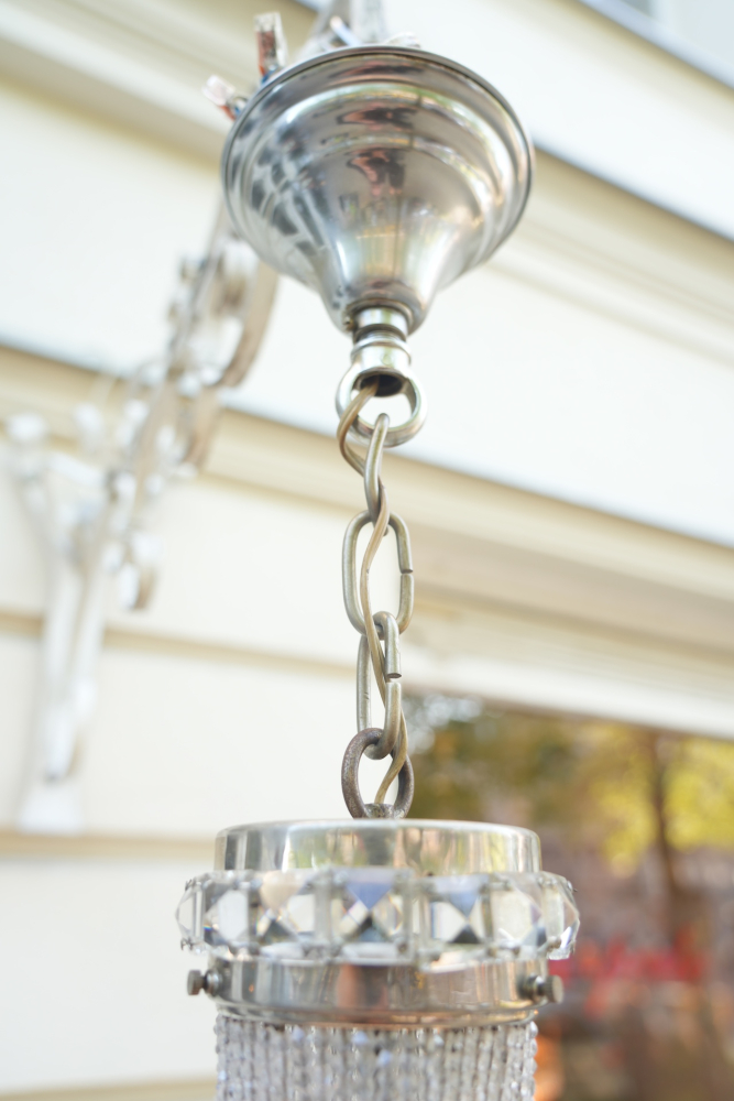 Korblüster mit Perlenketten silberfarben