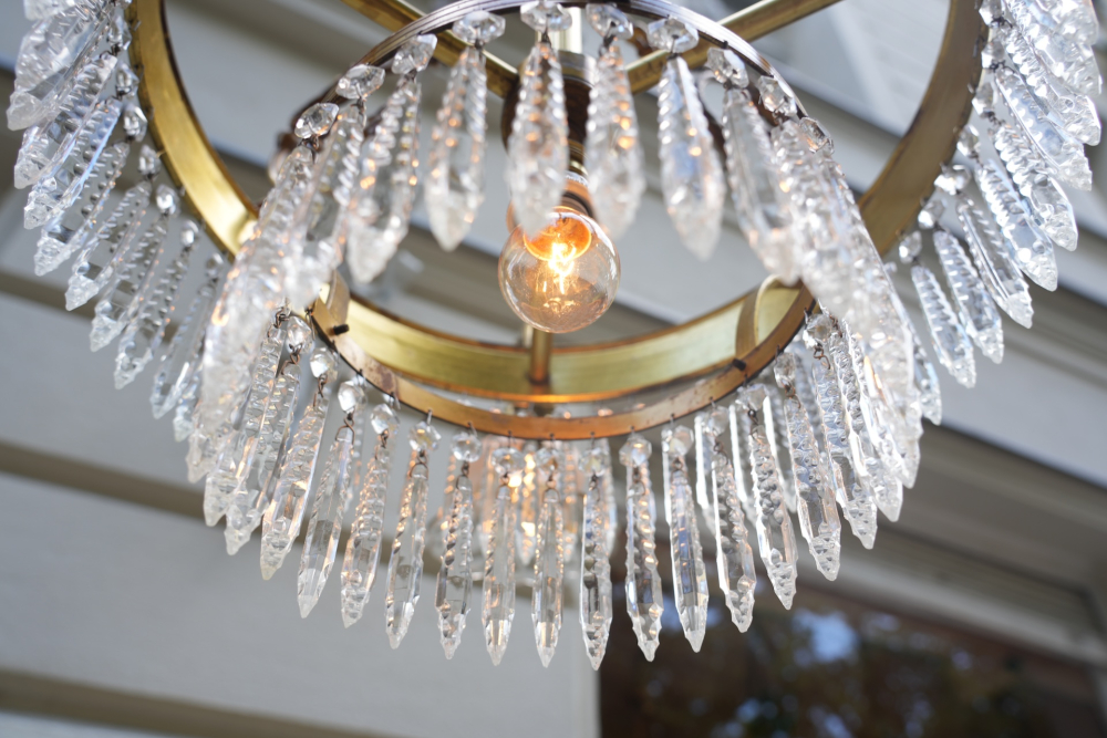 Empire Kronleuchter/ antike Lampe mit seltenem Zapfenschliff Kristallbehang 4-flammig
