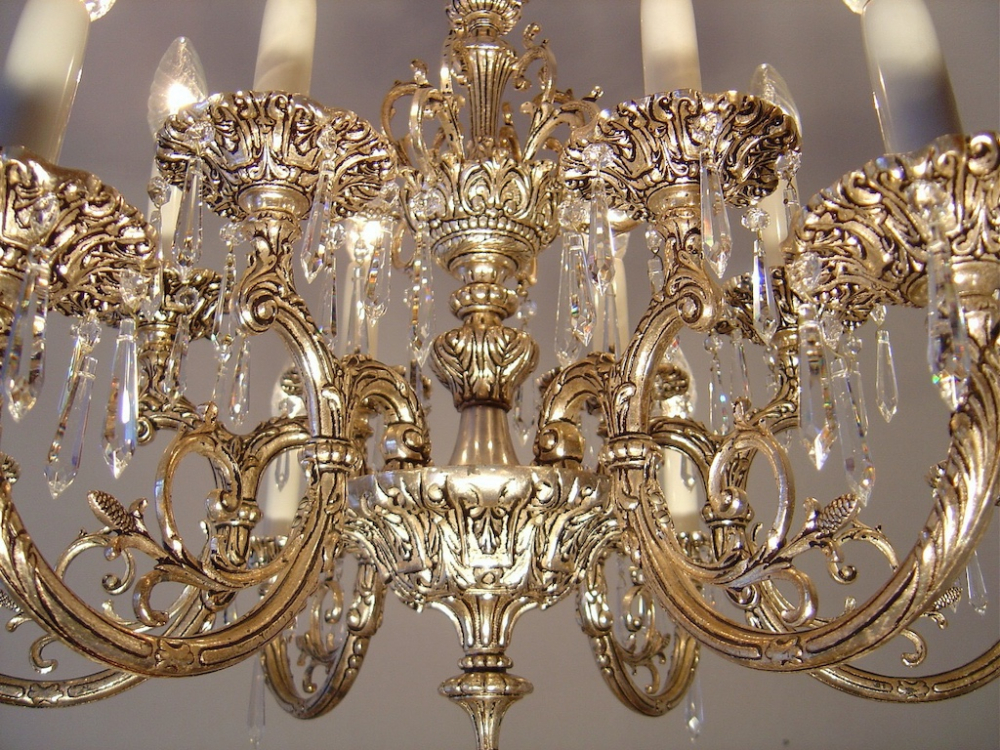 Französischer Kronleuchter 12-flammig 2-etagig Messing Silber Kristall um 1970