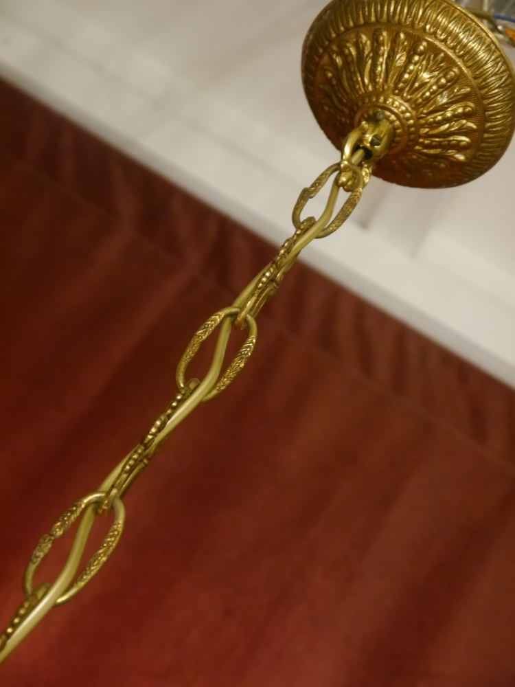 Französischer 12-flammiger Bronze-Kronleuchter mit Kristallen und Palmensäule