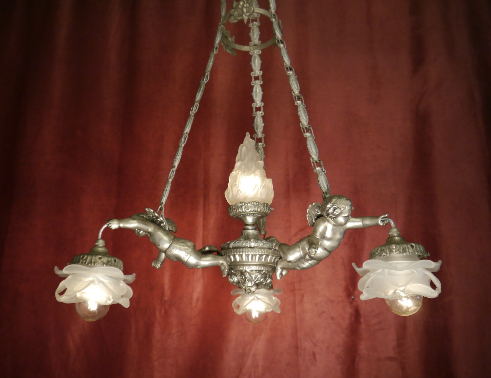 Beautiful antique Art Nouveau lamp, bronze nickel silver-colored, 3 lights