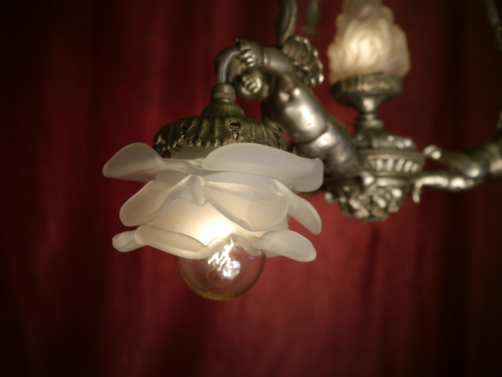 Beautiful antique Art Nouveau lamp, bronze nickel silver-colored, 3 lights