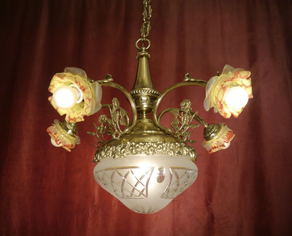 Beautiful Italian ceiling lamp, brass, red and yellow rose petal bowls, all original, Berlin