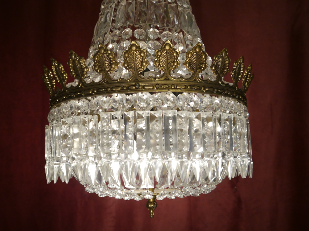 schöner mittelgroßer italienischer Kristall Korblüster Kronleuchter 6 flammig Berlin