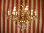 9 fl. Kronleuchter, goldbronzefarben üppig  Kristallbehang