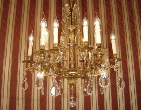 filigraner Messing Kronleuchter Barock Kristall Pendel 15 flammig