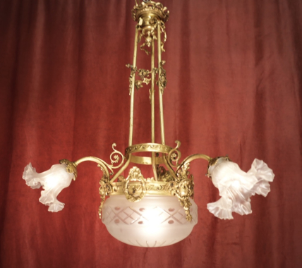 Beautiful antique gold bronze lamp with 4 flames