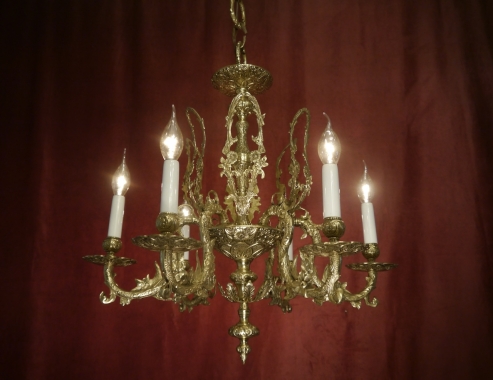 seltene Ornamentik Kronleuchter Messing glänzend alt spanisch