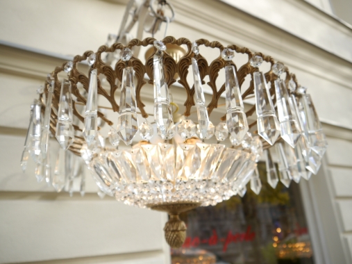 selten geformt- und verzierte Plafonniere Deckenlampe Messing Kristall