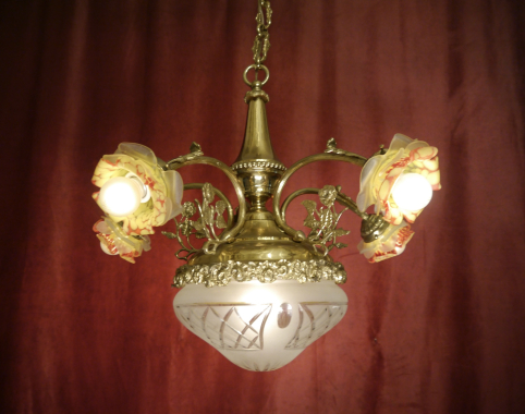 Beautiful Italian ceiling lamp, brass, red and yellow rose petal bowls, all original, Berlin