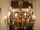 21 fl. königlicher Kronleuchter alt antik Messing, selten!(Verkauft nach Boston USA)