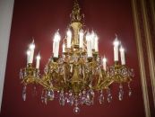 24 Lampen Kronleuchter großer schwerer Messing Leuchter üppig Kristallbehang!